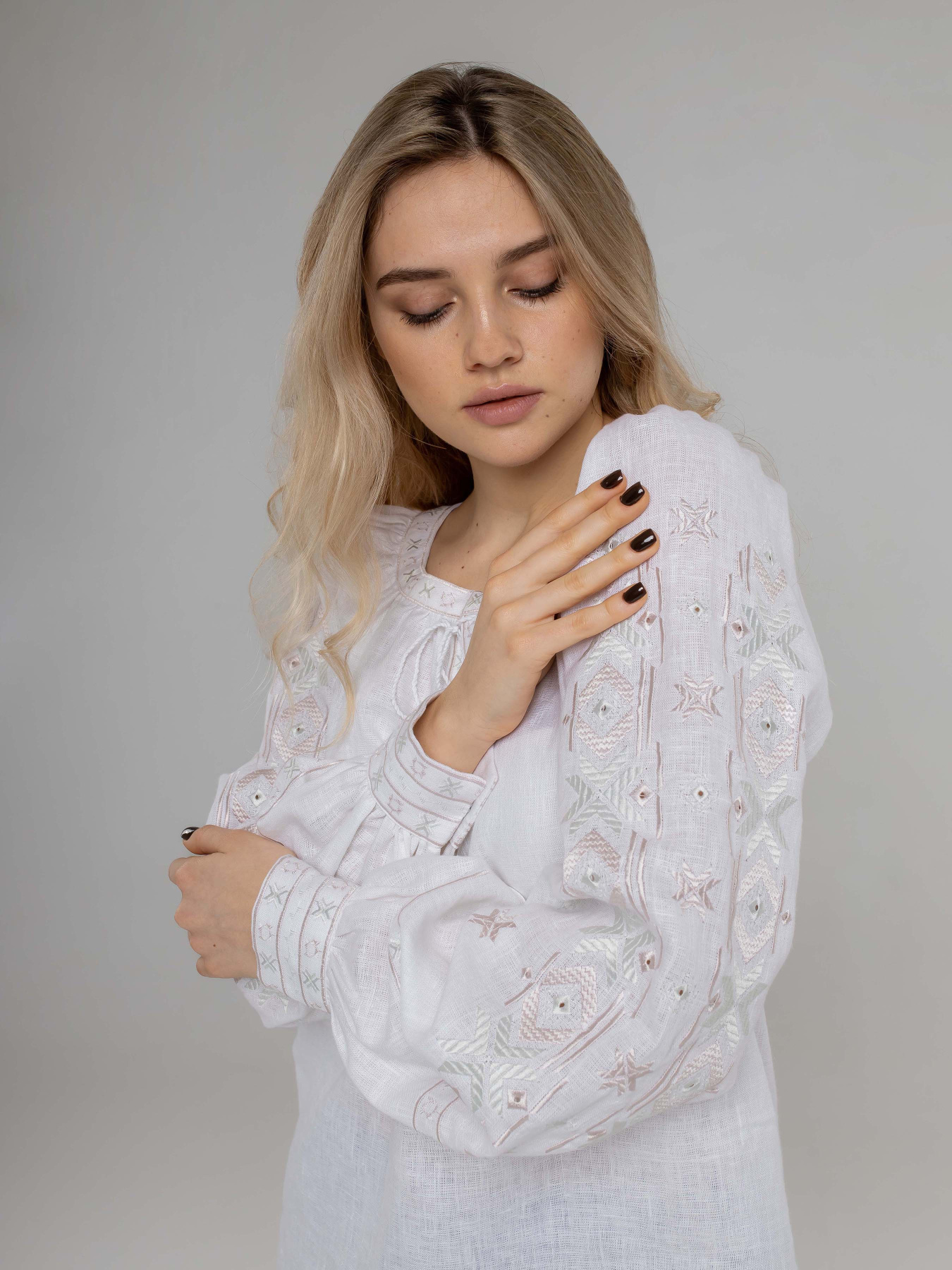 Вышитая рубашка Svarga модель SV-FB00612-1111-10001 Фото
