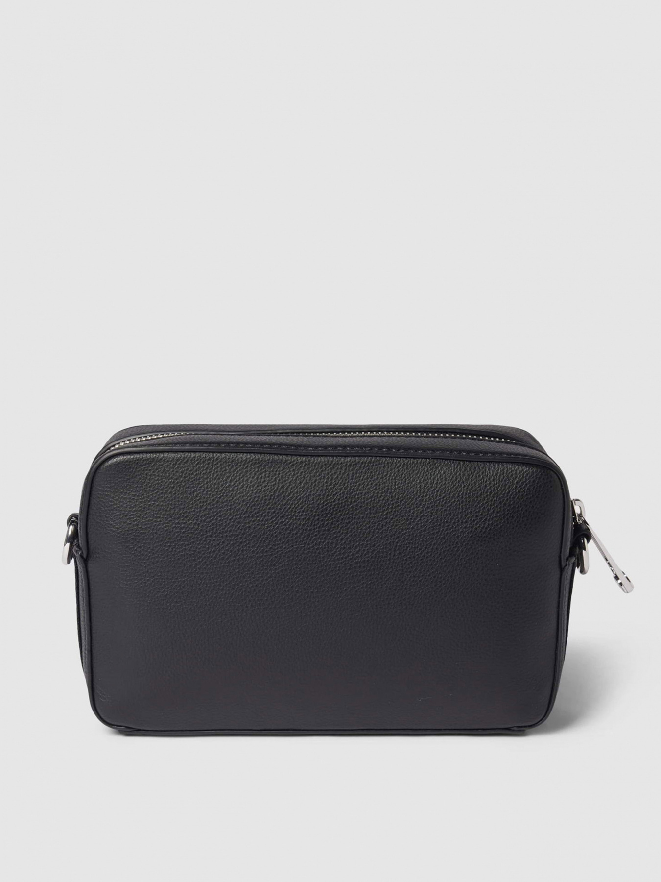 Сумки Tommy Hilfiger модель AW0AW15724-BDS Сумки Tommy Hilfiger модель AW0AW15724-BDS Фото