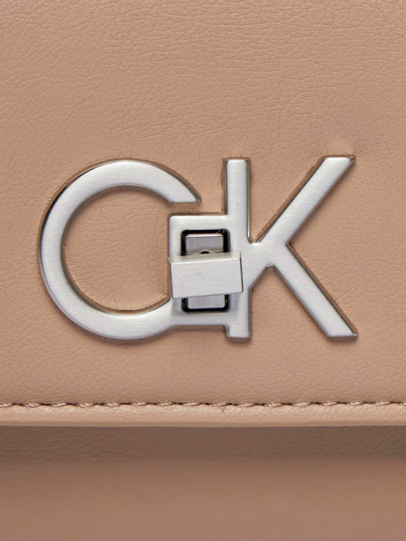 Сумки Calvin Klein модель K60K611083-PFA Фото