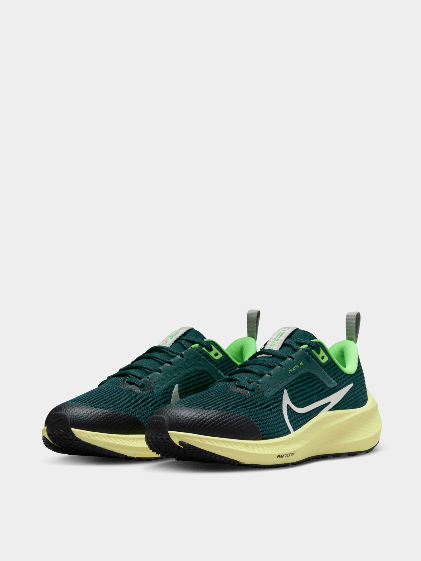 Кроссовки NIKE модель DX2498-301 Фото