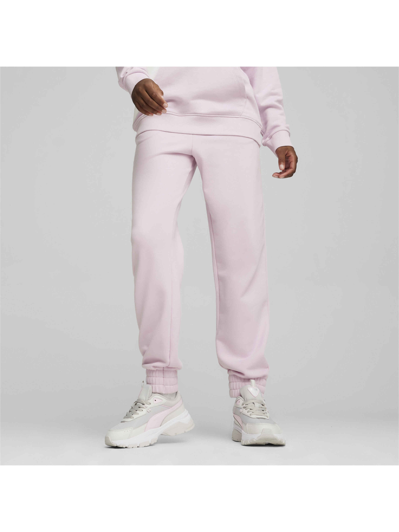 Штаны спортивные PUMA Ess+ Embroidery Pants модель 847093 Фото
