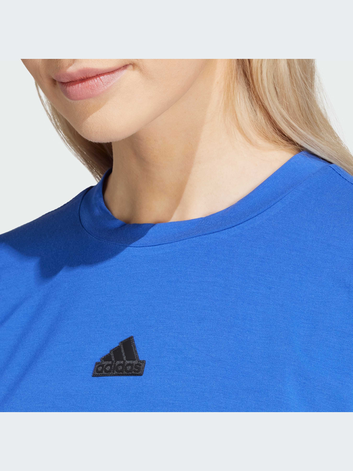 Топ Adidas модель IS3024 Фото