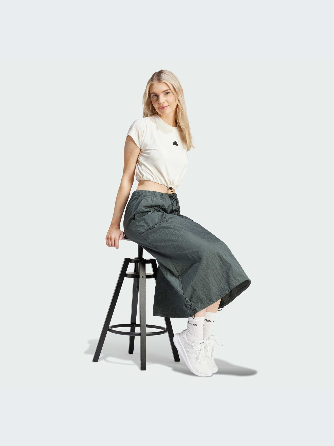 Топ Adidas модель IS3022 Фото