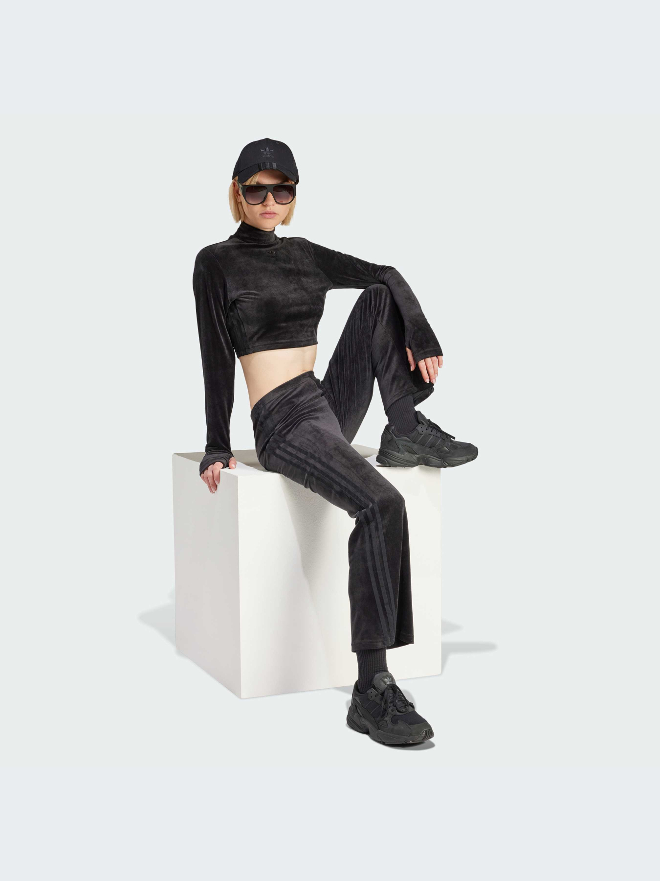 Штани Adidas модель IT9661 Фото