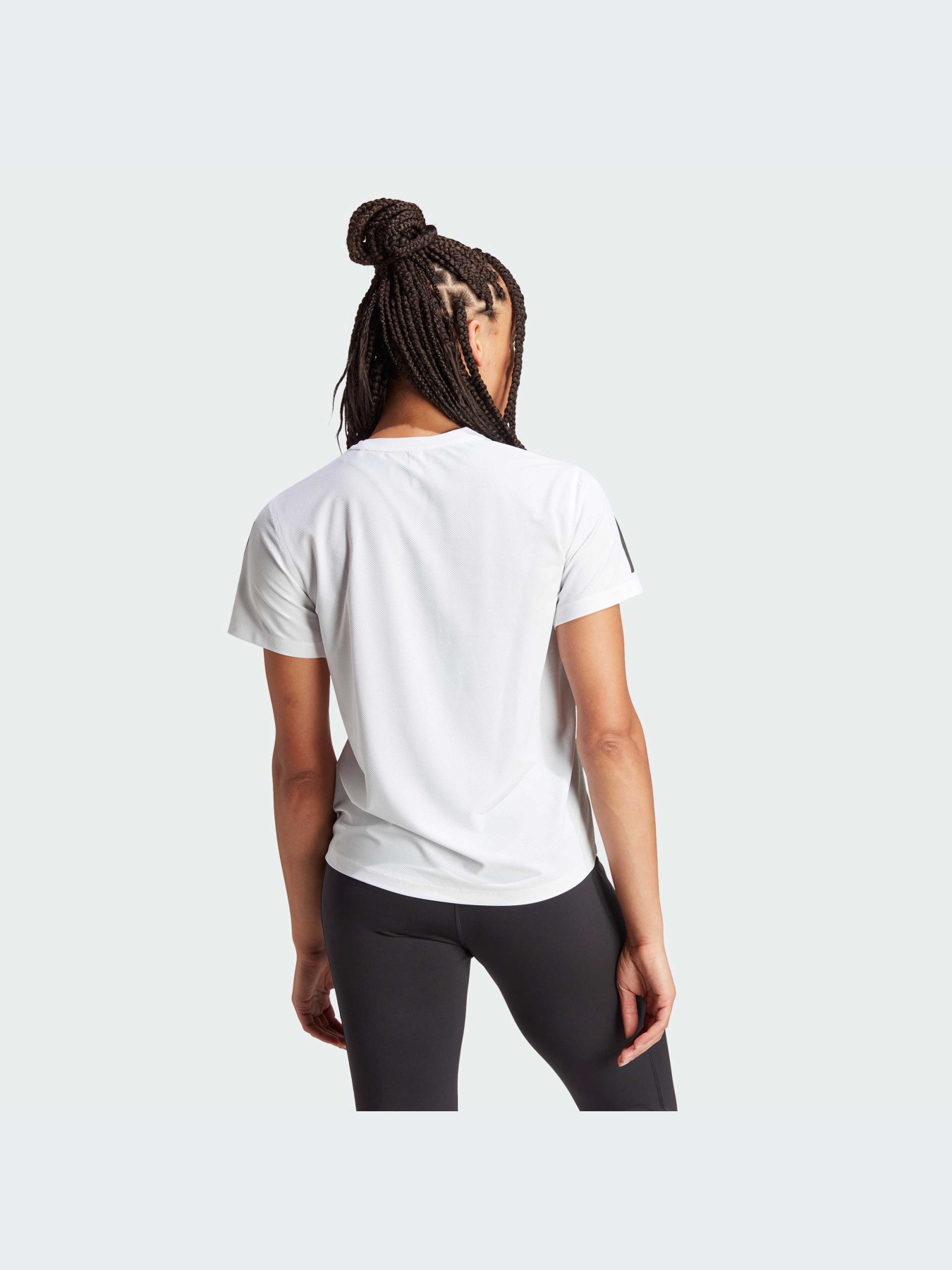 Спортивная футболка Adidas модель IK7442 Спортивная футболка Adidas модель IK7442 Фото