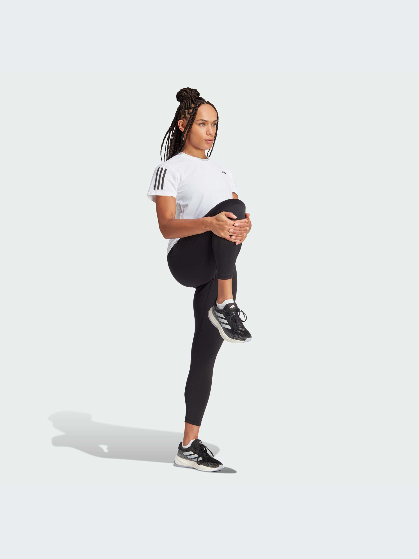 Спортивная футболка Adidas модель IK7442 Спортивная футболка Adidas модель IK7442 Фото