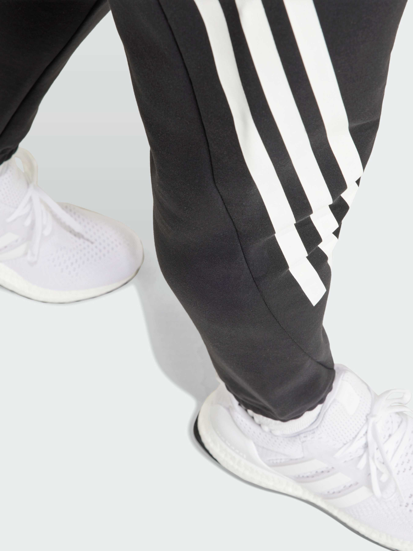 Джогери Adidas 3 Stripes модель IN3310 Фото