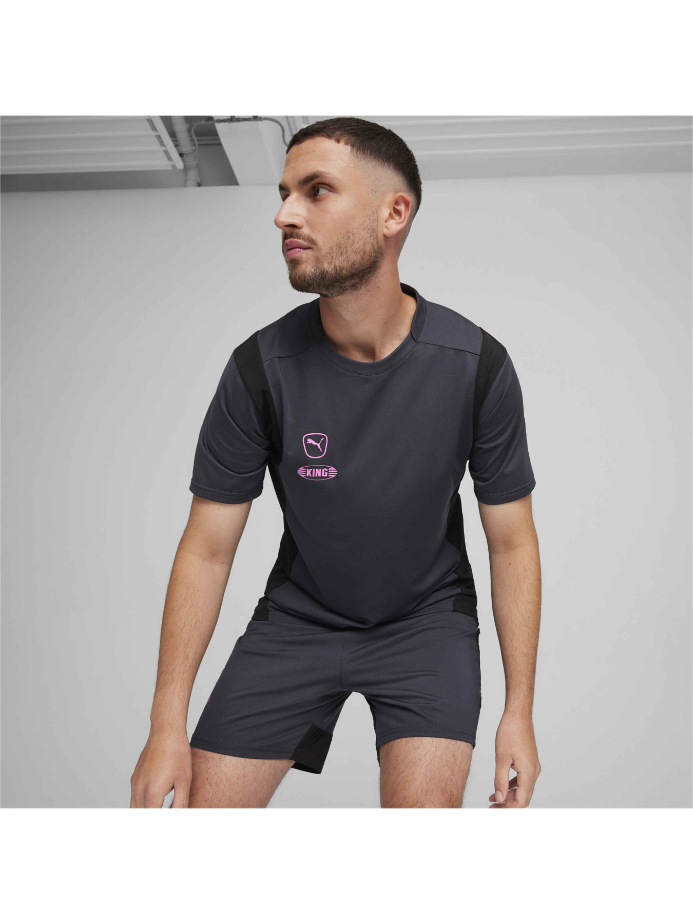 Спортивная футболка PUMA King Pro Jersey модель 658347 Спортивная футболка PUMA King Pro Jersey модель 658347 Фото