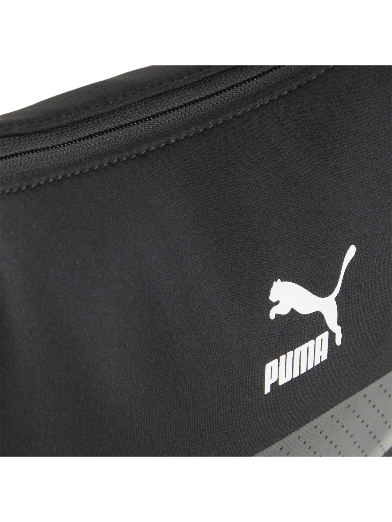Сумка PUMA Classics Seas. Half Moon Bag модель 090382 Фото