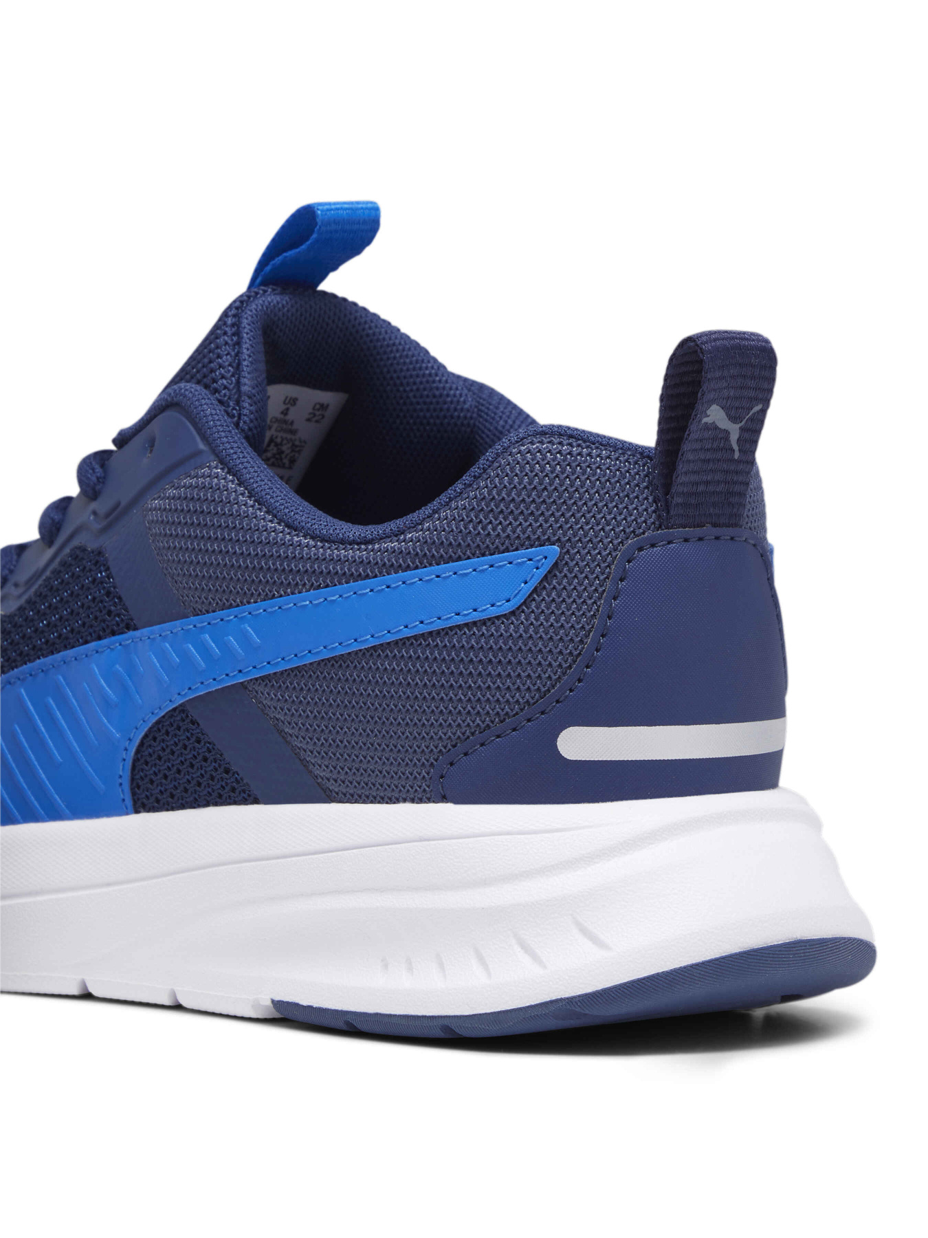 Кроссовки PUMA Evolve Run Mesh Jr модель 386238 Фото