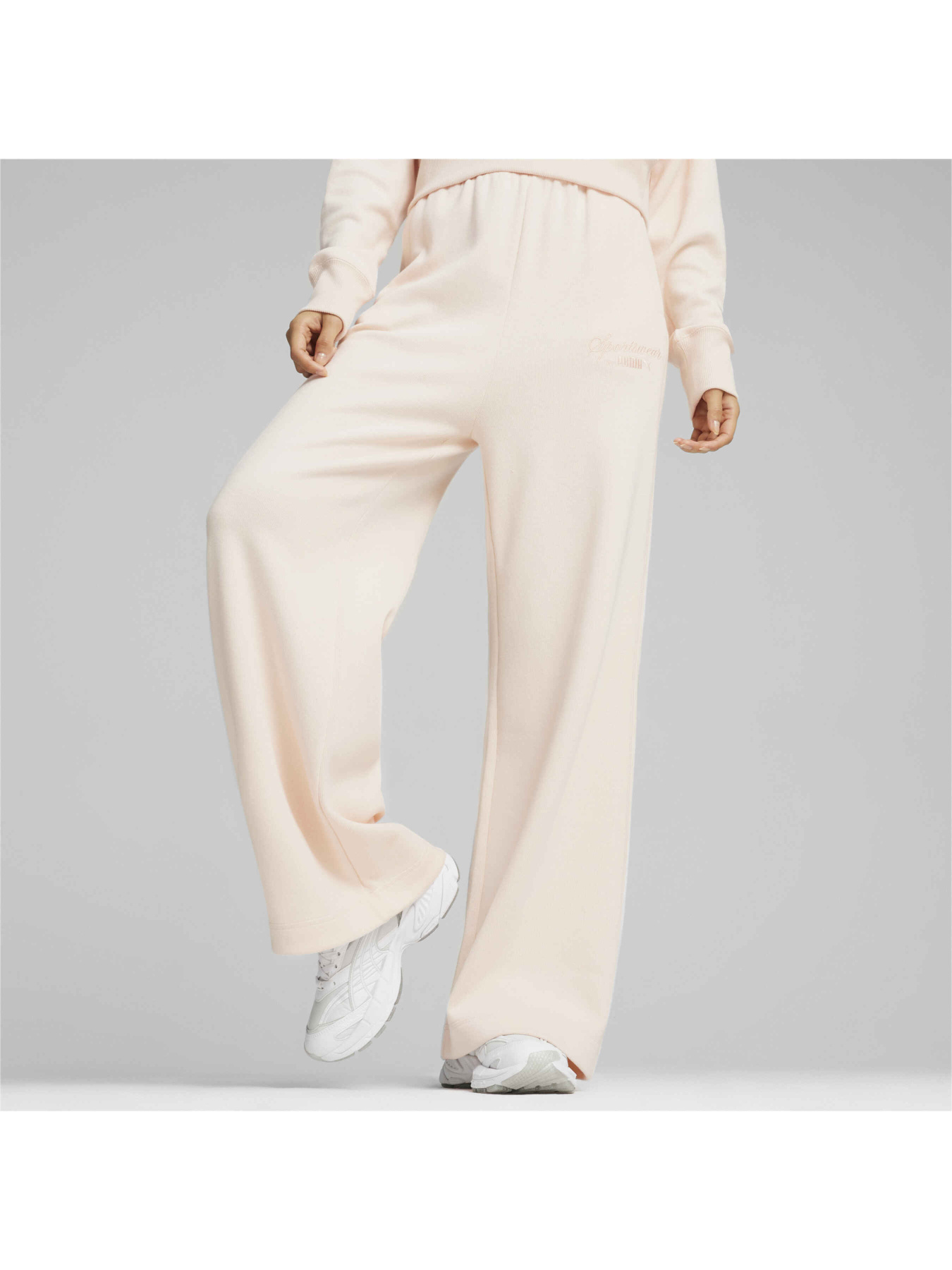Штаны спортивные PUMA Classics+ Relaxed Sweatpants модель 624274 Фото