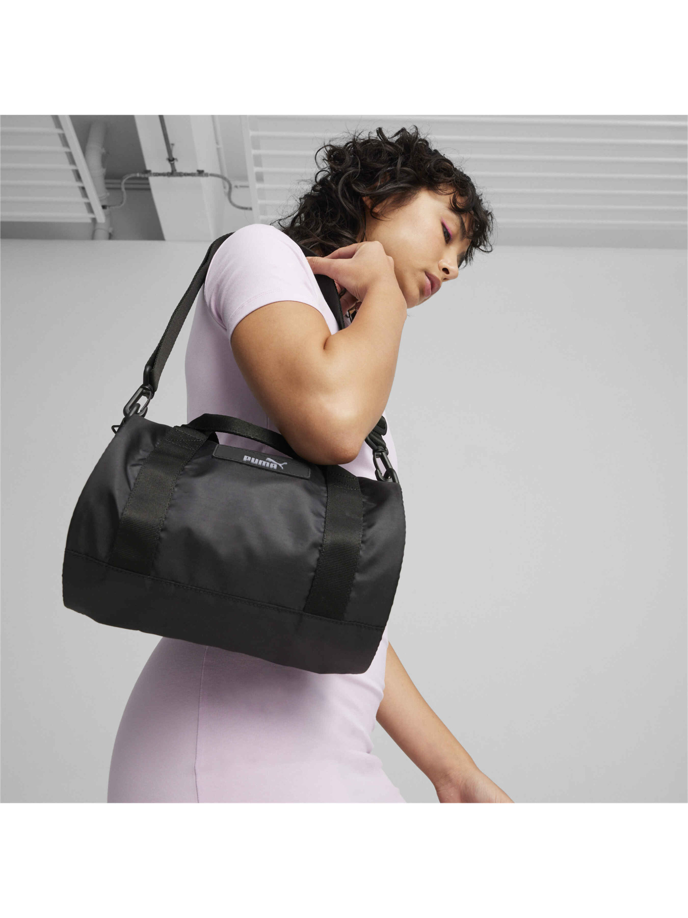 Дорожная сумка PUMA Core Pop Barrel Bag модель 090275 Фото