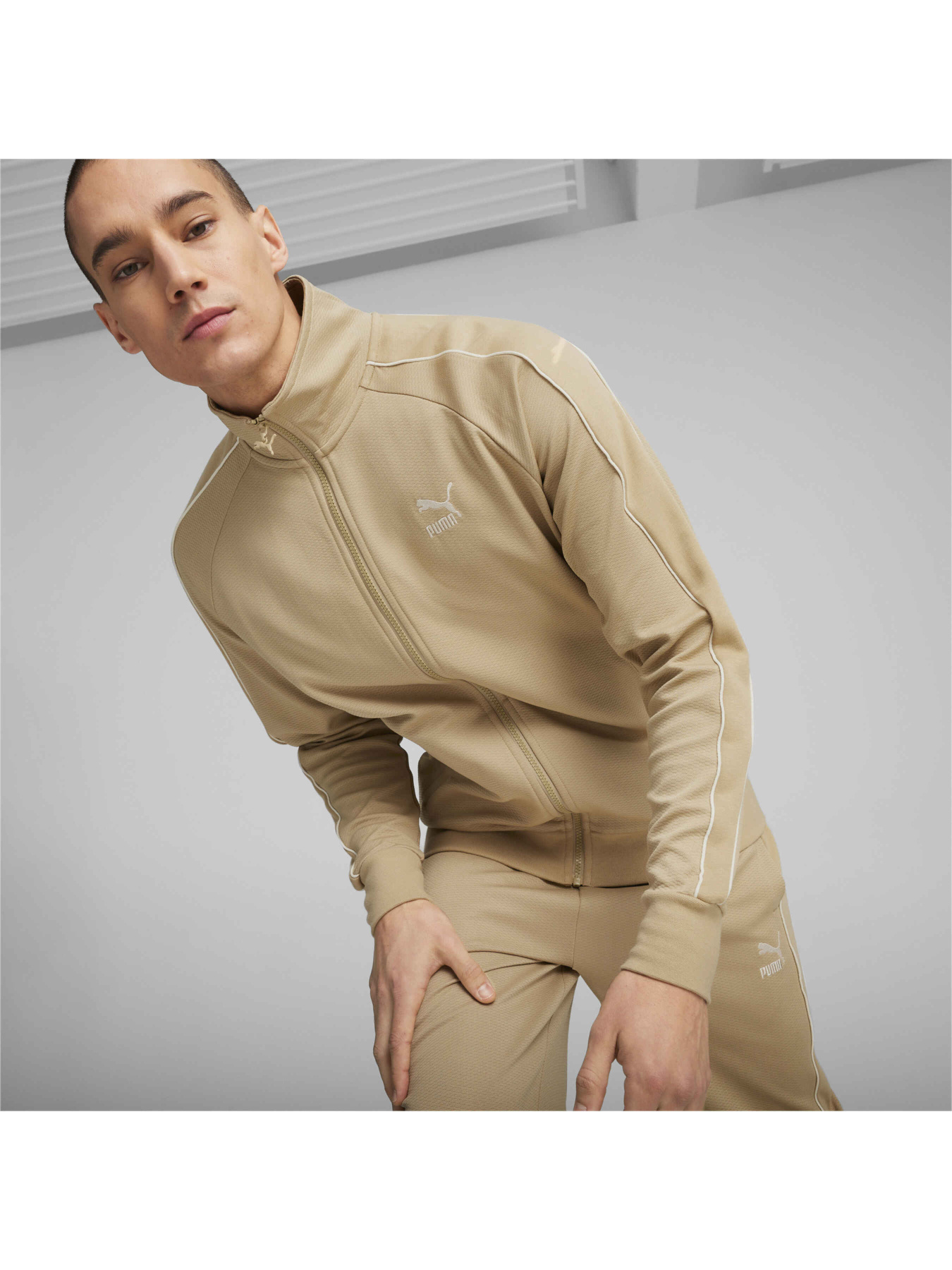 Кофта спортивная PUMA T7 Track Jacket модель 624328 Фото