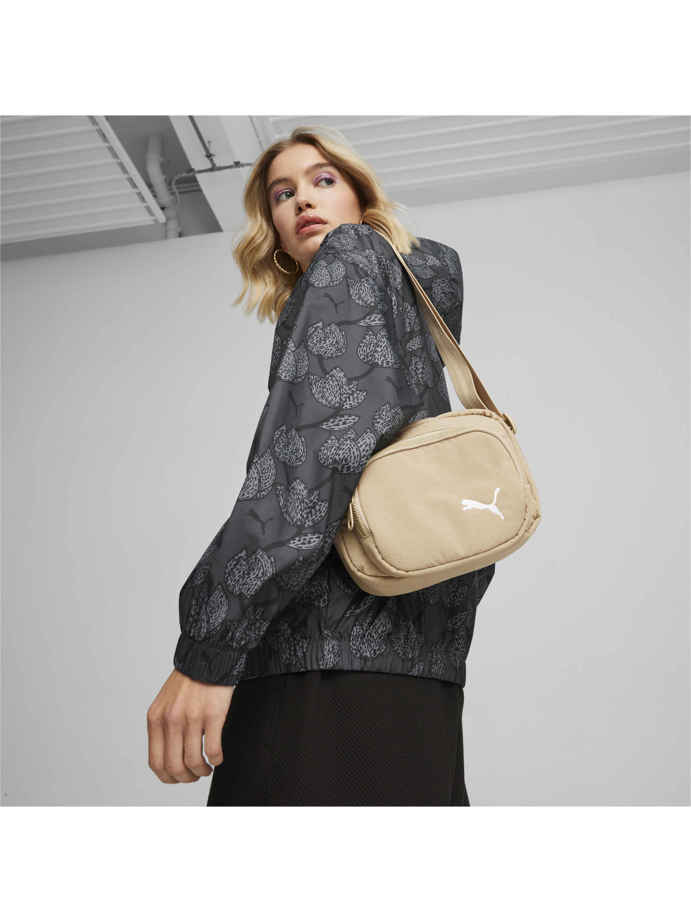 Мессенджер PUMA Core Her Compact X-body модель 090284 Фото