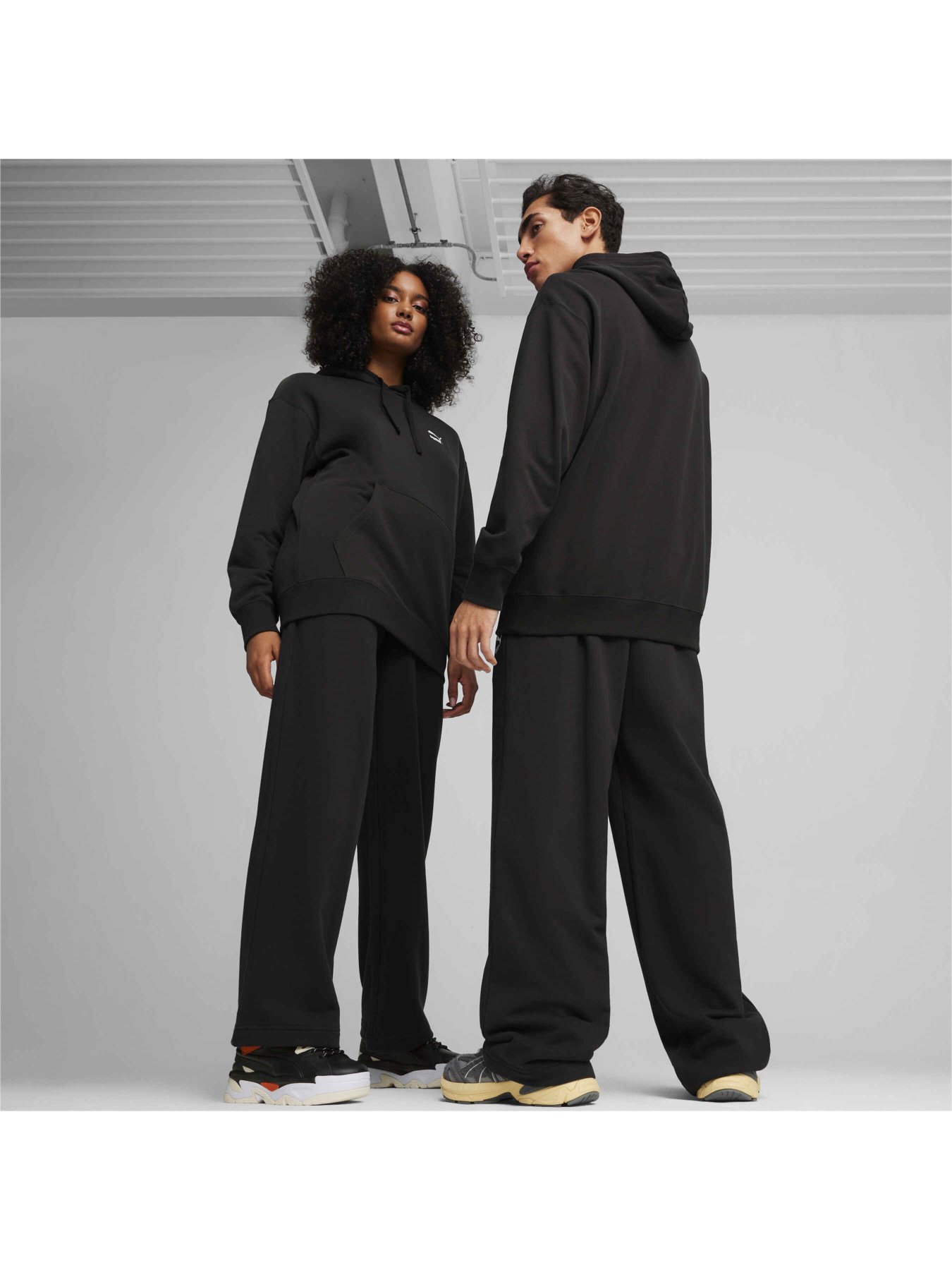 Штаны спортивные PUMA Better Classics Sweatpants модель 624248 Фото