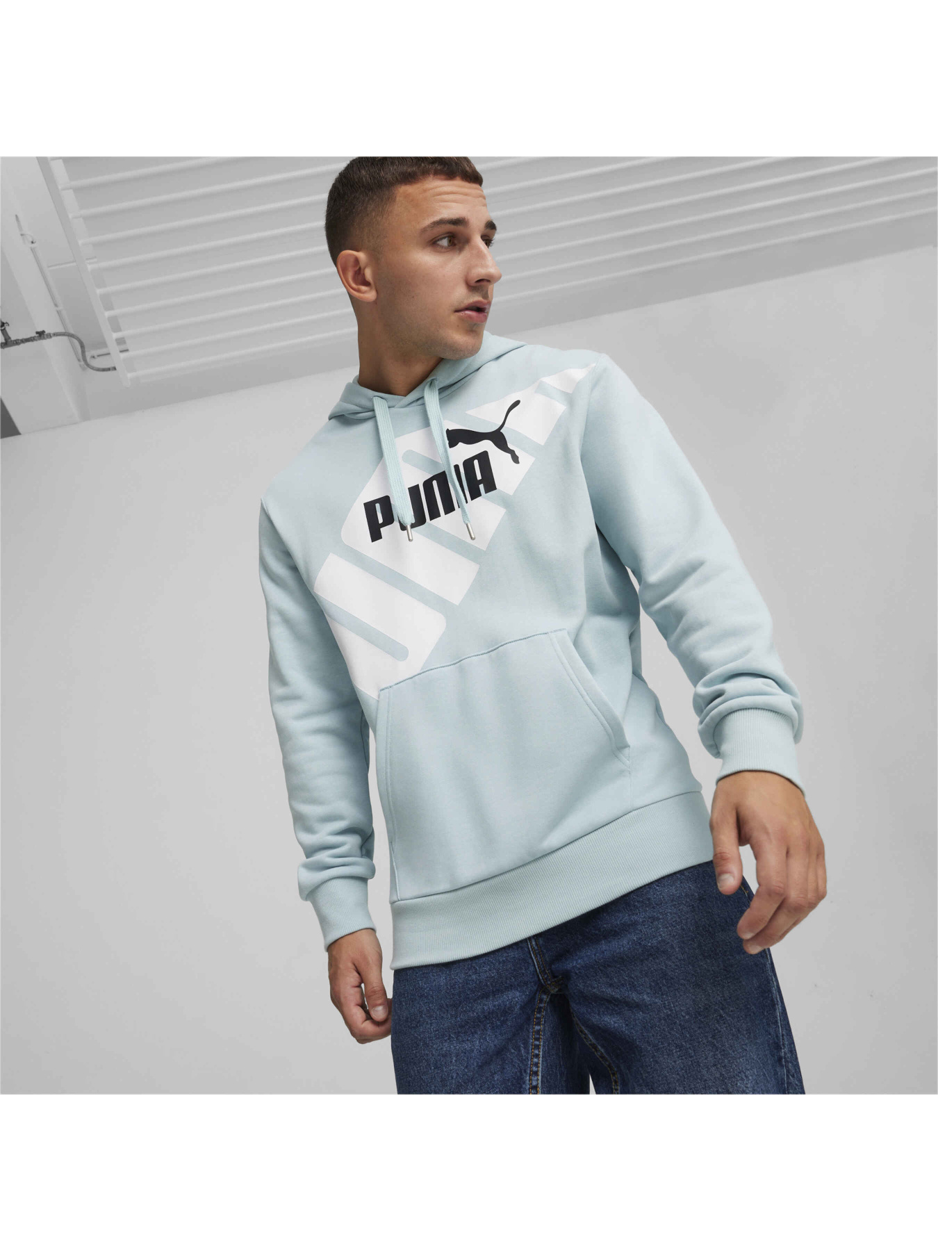 Худи PUMA Power Graphic Hoodie модель 678963 Худи PUMA Power Graphic Hoodie модель 678963 Фото