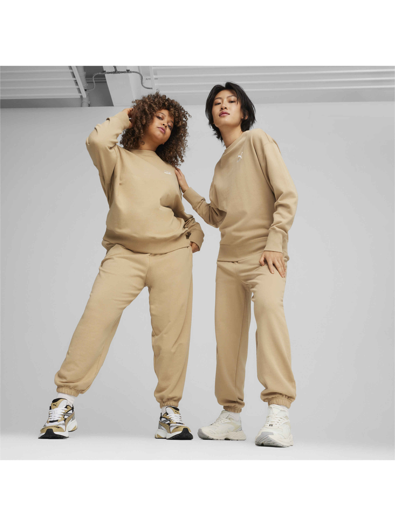 Свитшот PUMA Better Classics Relaxed Crew модель 624231 Фото