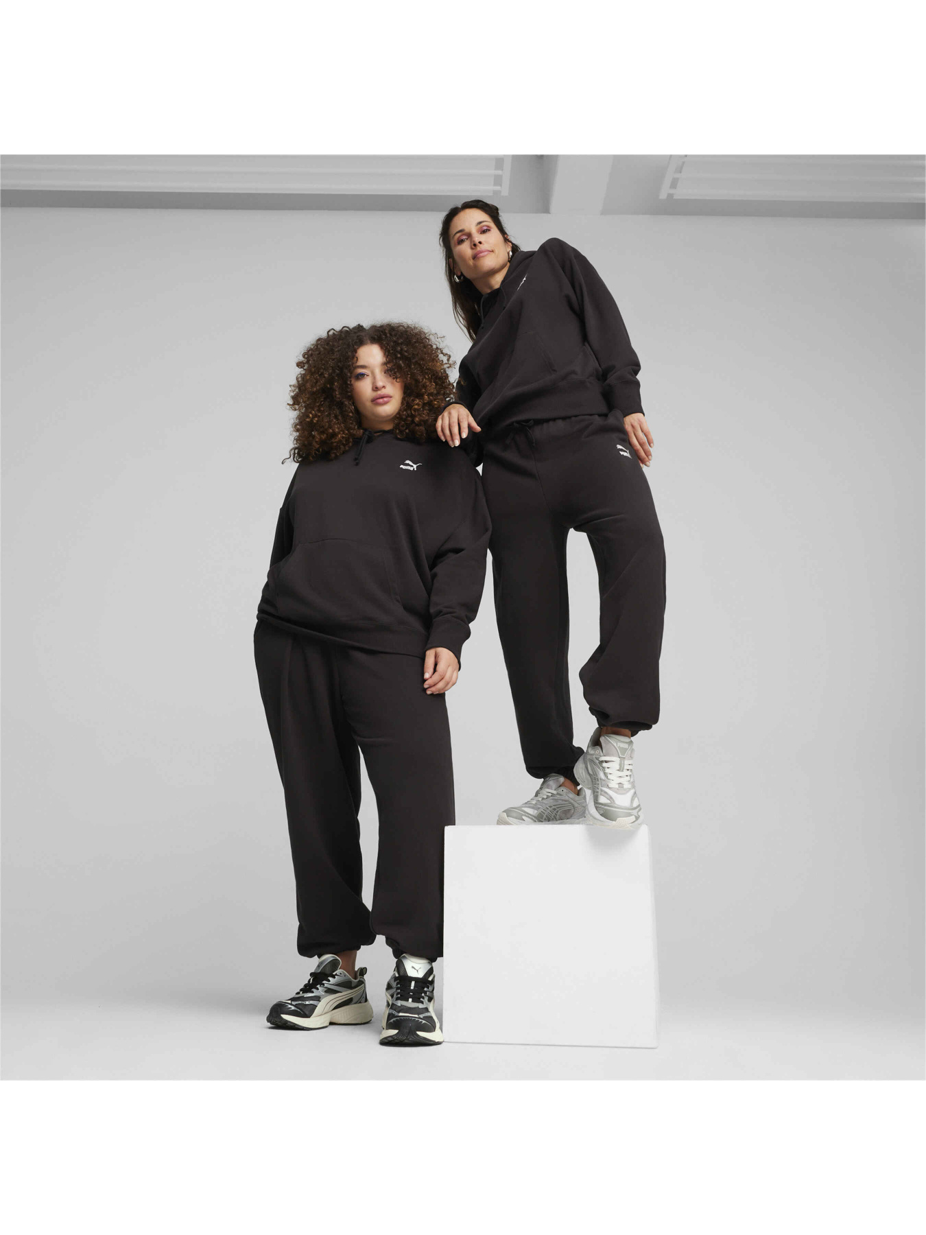 Штаны спортивные PUMA Better Classics Sweatpants модель 624233 Фото