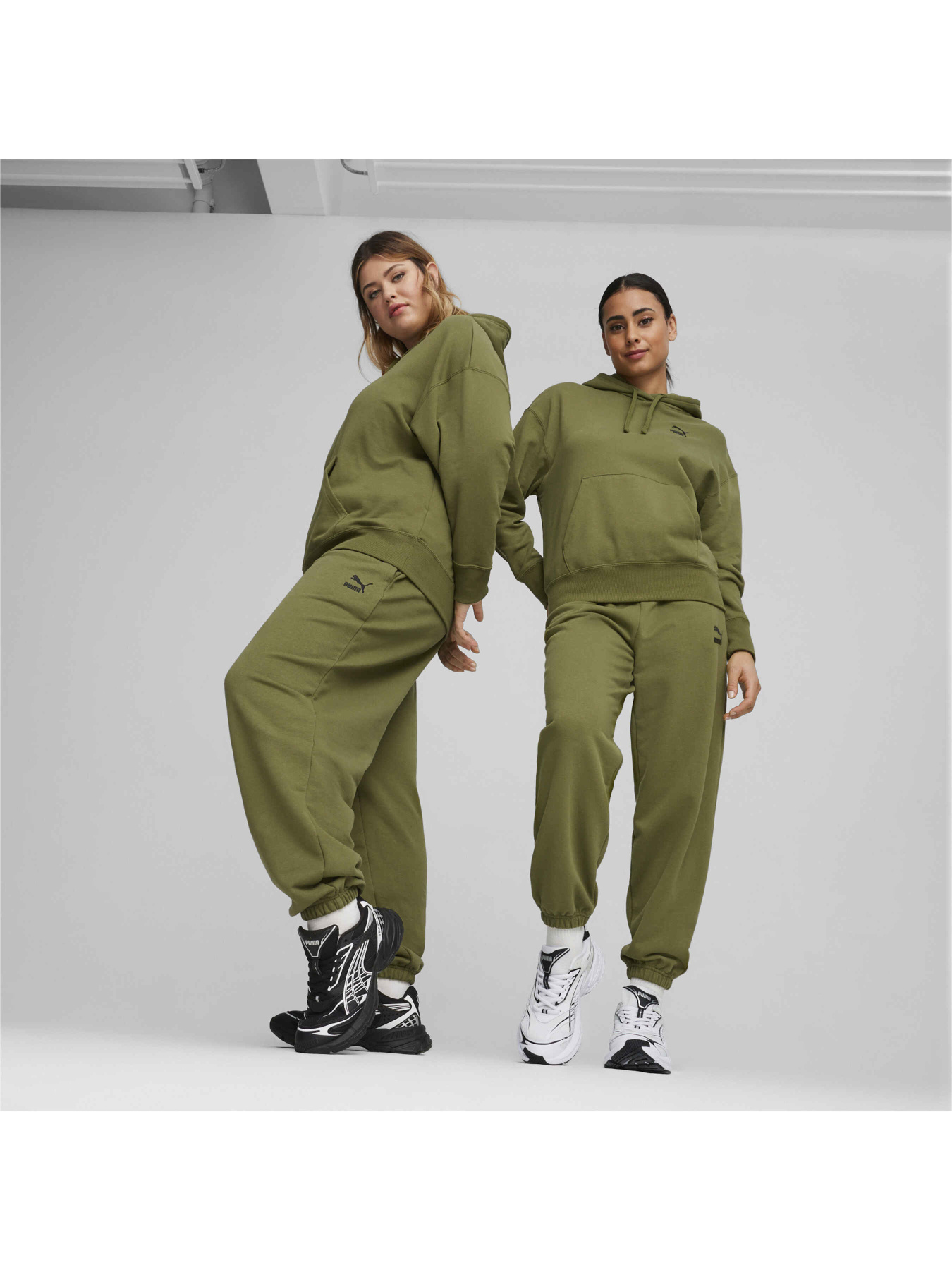 Штаны спортивные PUMA Better Classics Sweatpants модель 624233 Фото