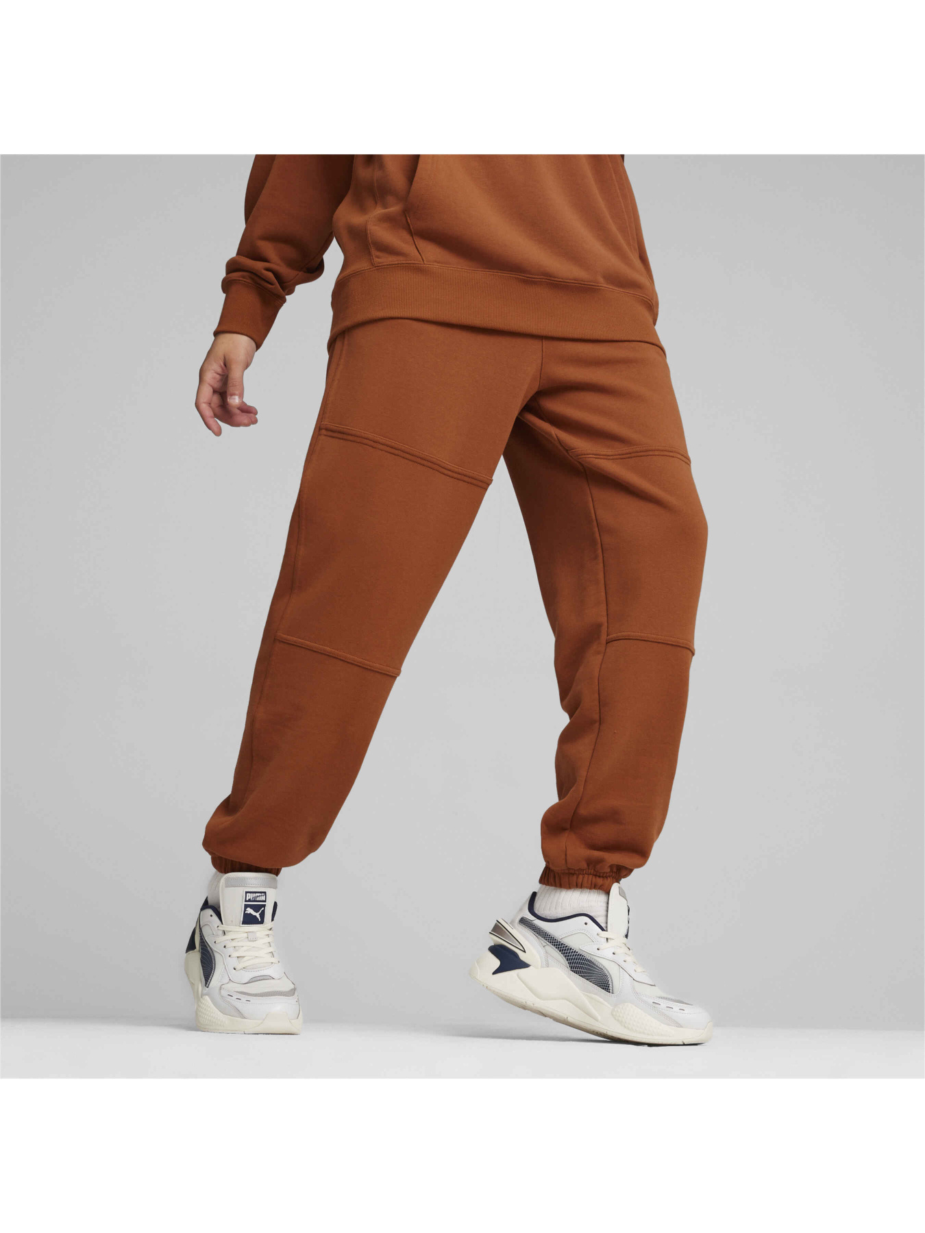 Спортивні штани PUMA Downtown Sweatpants модель 624363 Фото