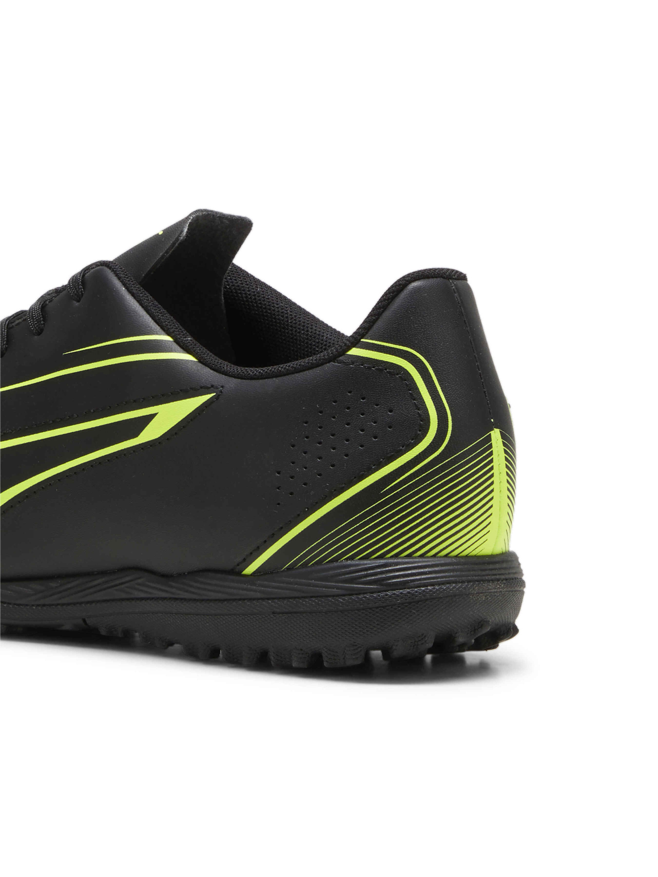 Бутси PUMA Vitoria Tt модель 107484 Бутси PUMA Vitoria Tt модель 107484 Фото