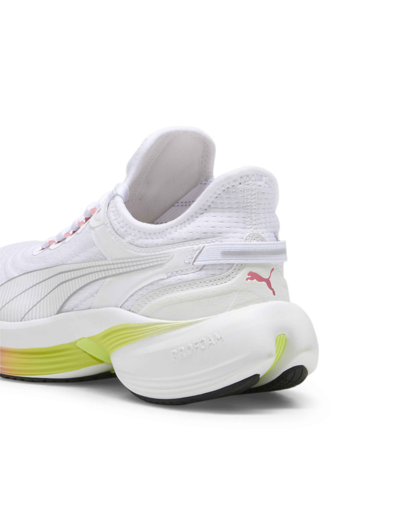 Кросівки для бігу PUMA Conduct Pro модель 379438 Фото