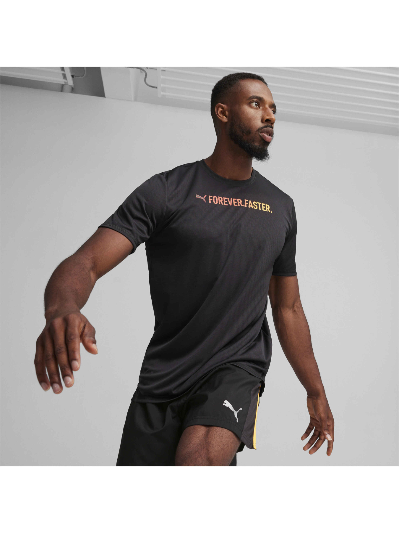 Футболка спортивная PUMA Run Favorite Ss Graphic Tee модель 525003 Фото