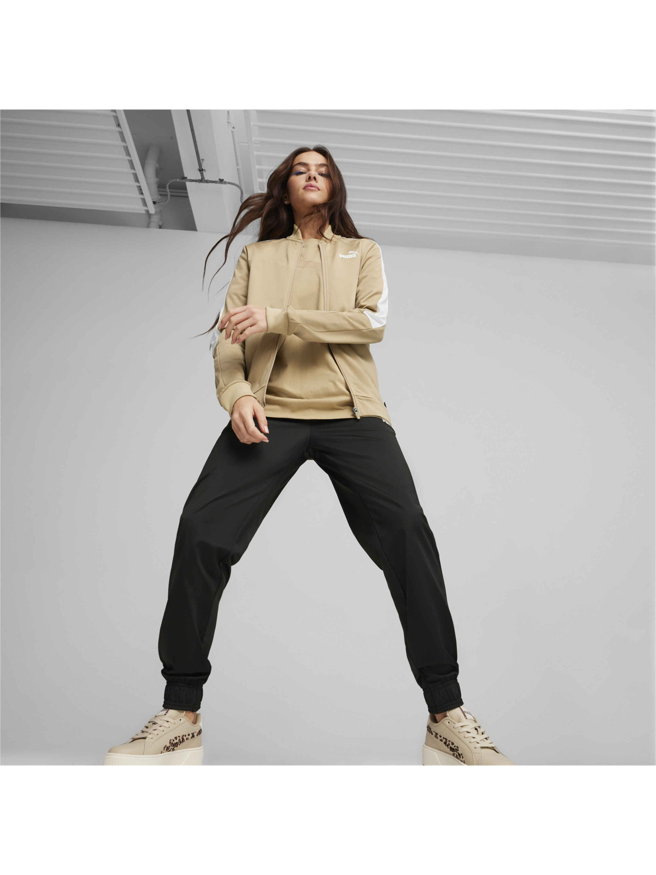 Спортивний костюм PUMA Baseball Tricot Suit Cl модель 679627 Спортивний костюм PUMA Baseball Tricot Suit Cl модель 679627 Фото