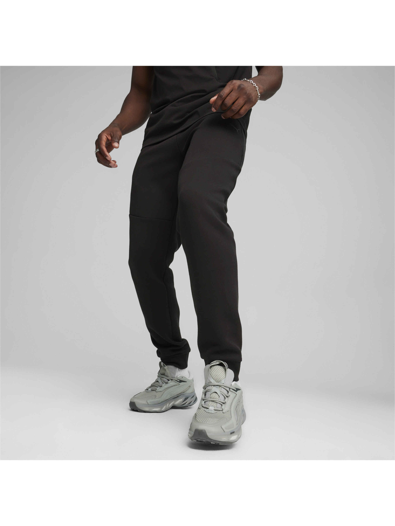 Штаны спортивные PUMA Tech Track Pant модель 624388 Фото