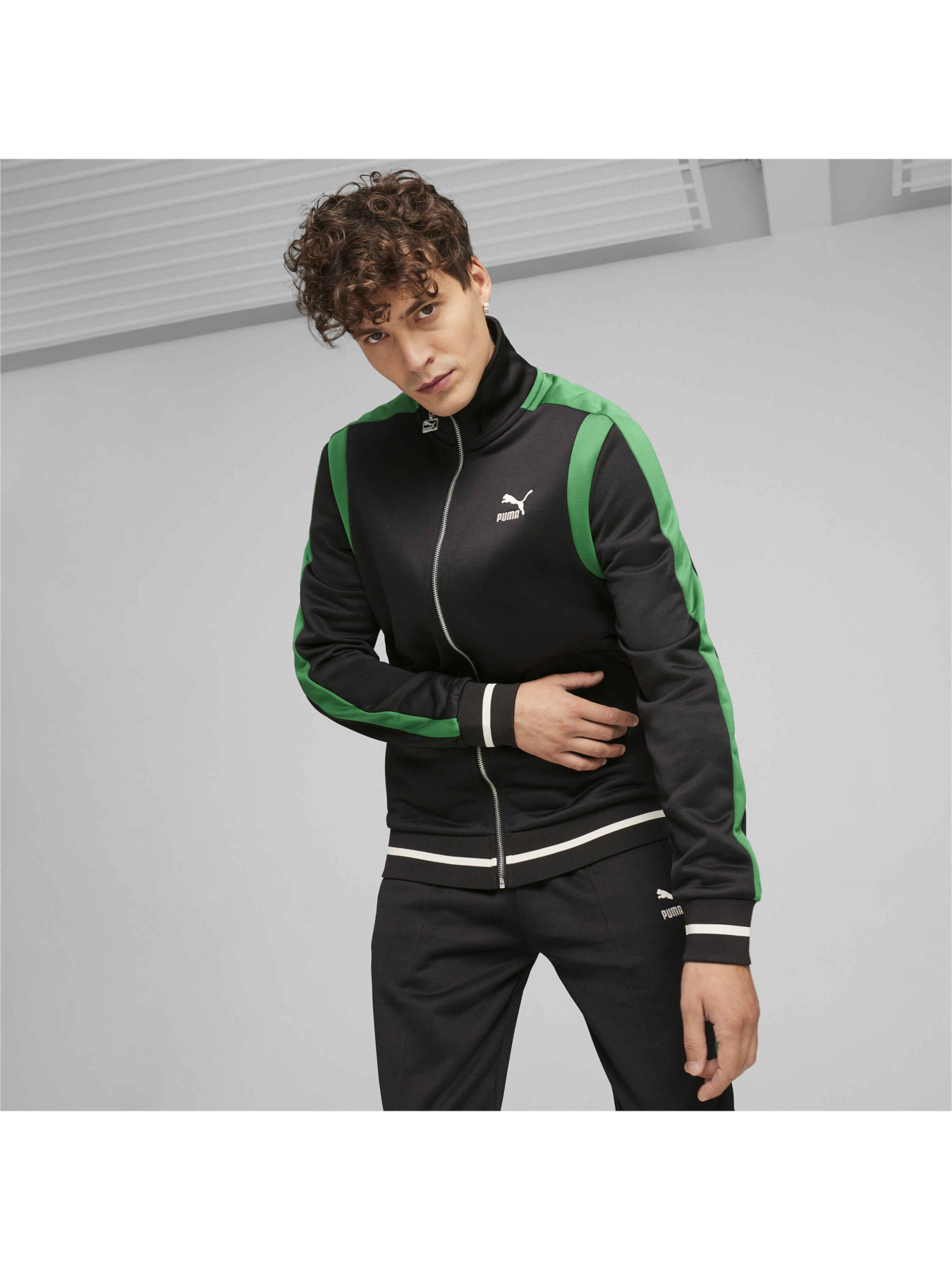 Кофта спортивная PUMA T7 Track Jacket модель 624392 Фото