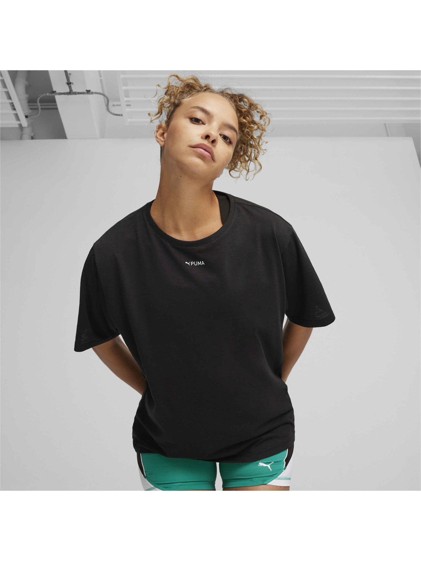 Спортивна футболка PUMA Women Oversized Fit Tee модель 525115 Фото