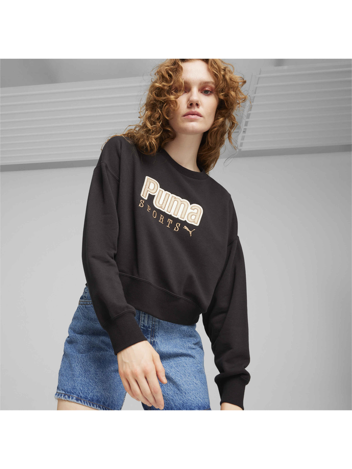 Свитшот PUMA Team Oversized Crew модель 624318 Фото