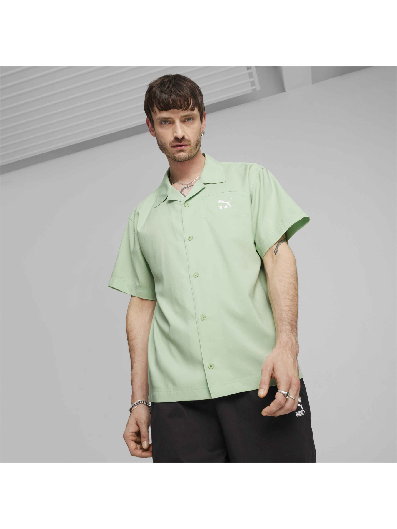 Рубашка повседневная PUMA Classics Shirt модель 624257 Рубашка повседневная PUMA Classics Shirt модель 624257 Фото