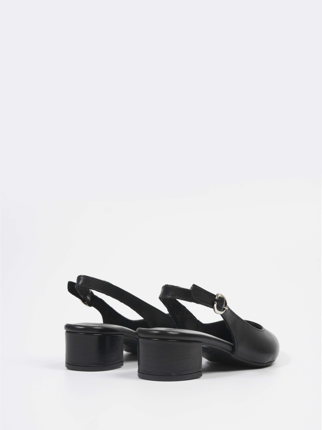 Босоніжки Respect модель 1-1-29500-26_003_BLACK_LEATHER Фото