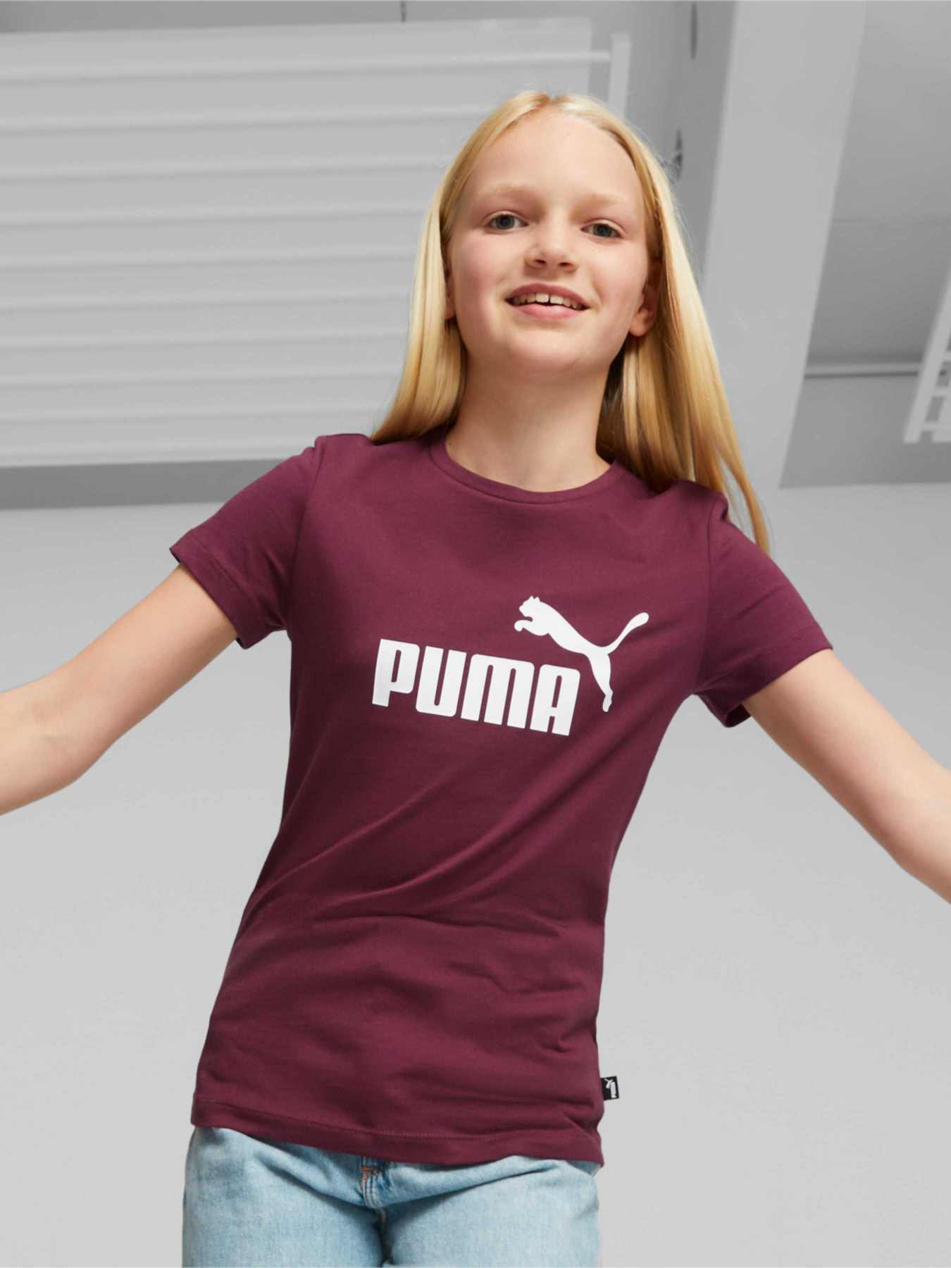 Футболка PUMA Ess Logo Tee модель 587029 Фото