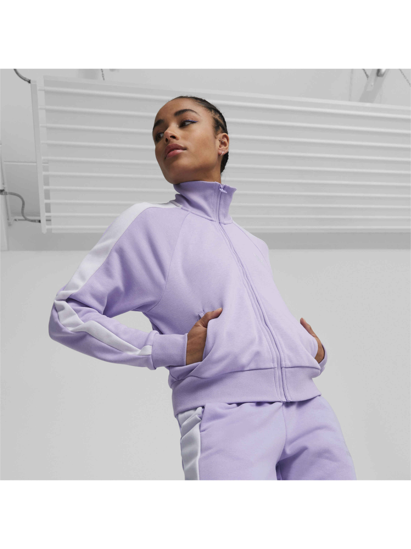 Кофта спортивная PUMA Iconic T7 Track Jacket Tr модель 530079 Фото