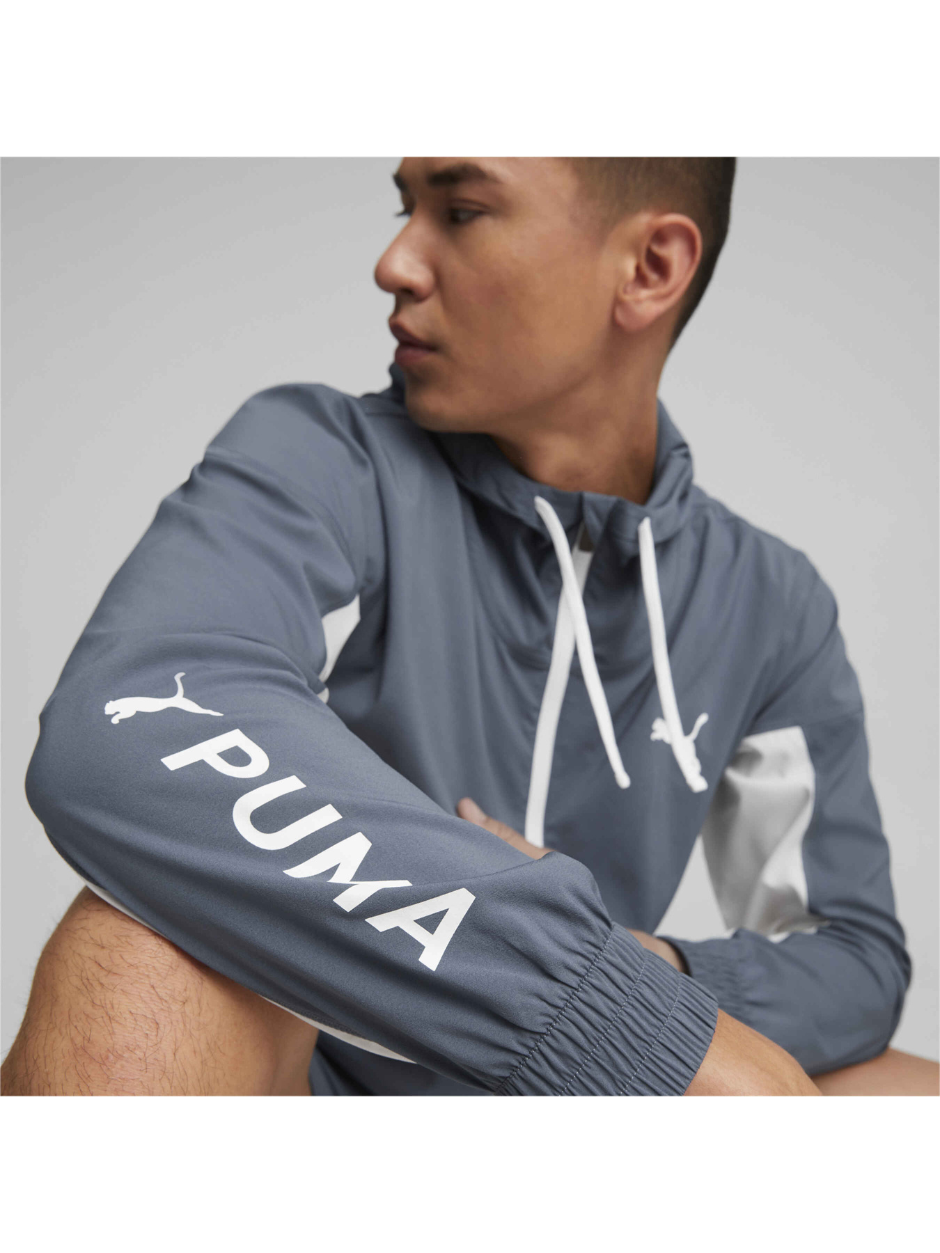 Демисезонная куртка PUMA Fit Woven Jacket модель 522128 Фото