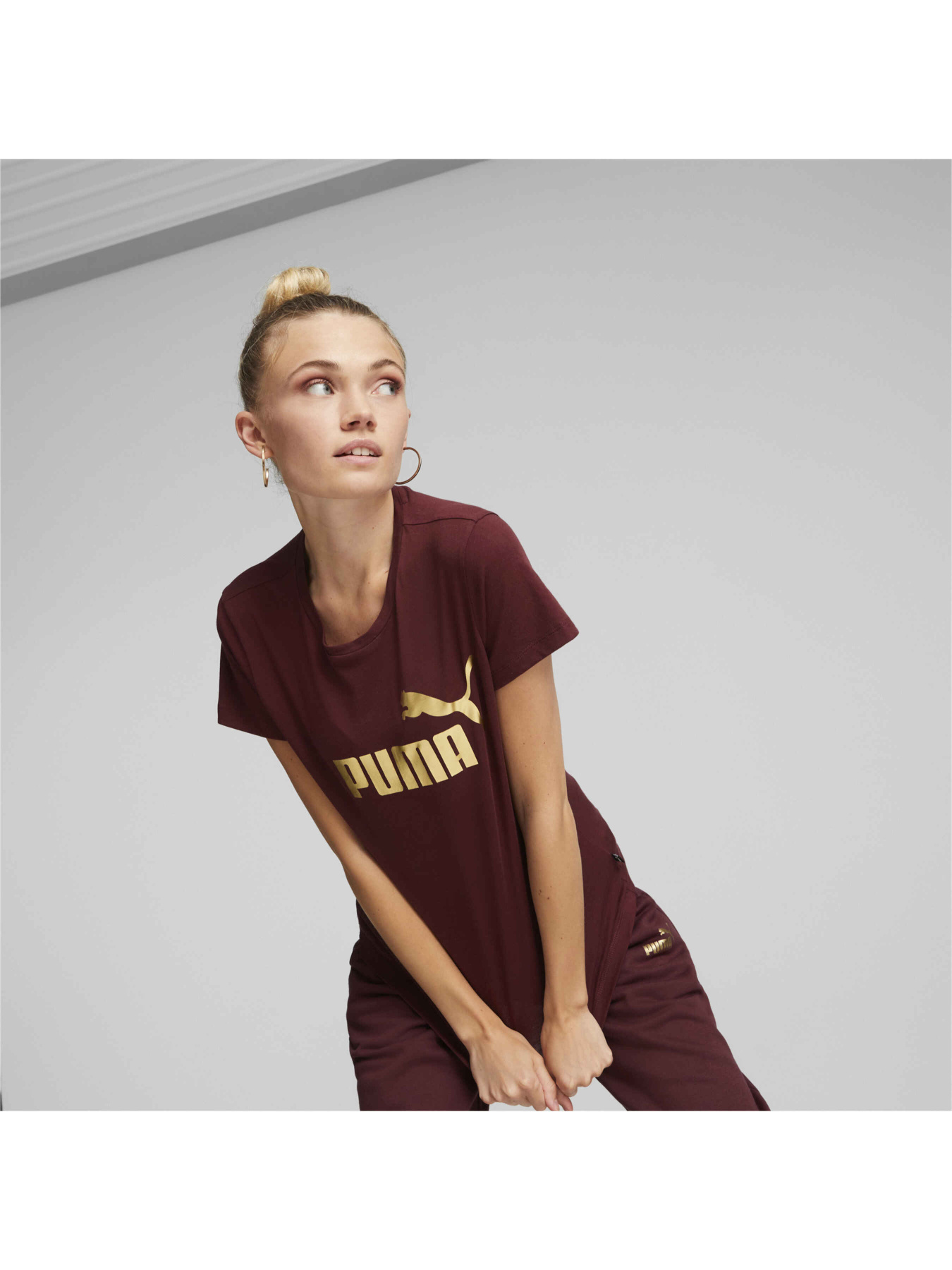 Футболка PUMA Ess+ Metallic Logo Tee модель 848303 Фото
