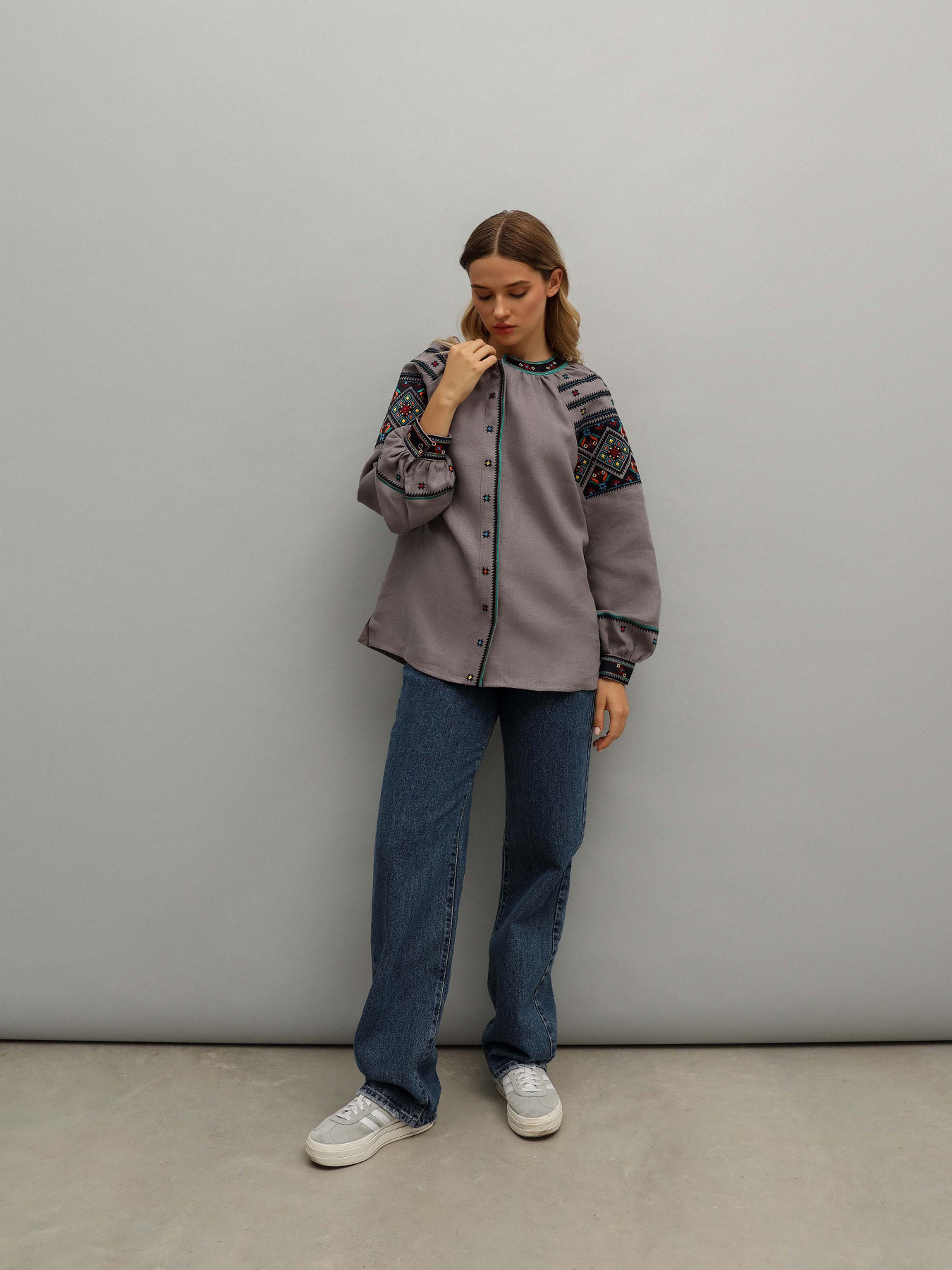 Вышитая рубашка Svarga модель SV-FB00580-1111-10016 Фото