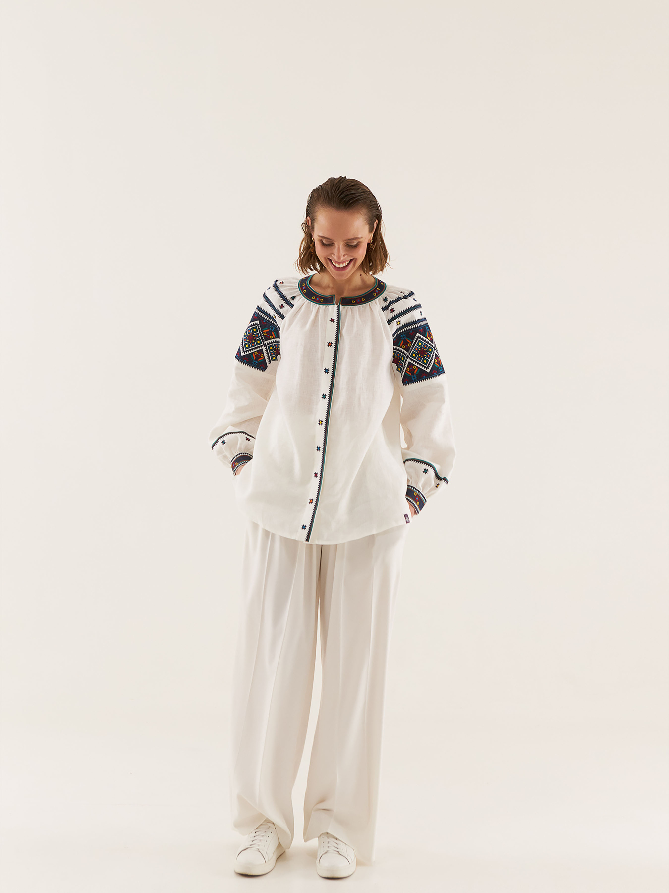 Вышитая рубашка Svarga модель SV-FB00626-1111-10001 Фото