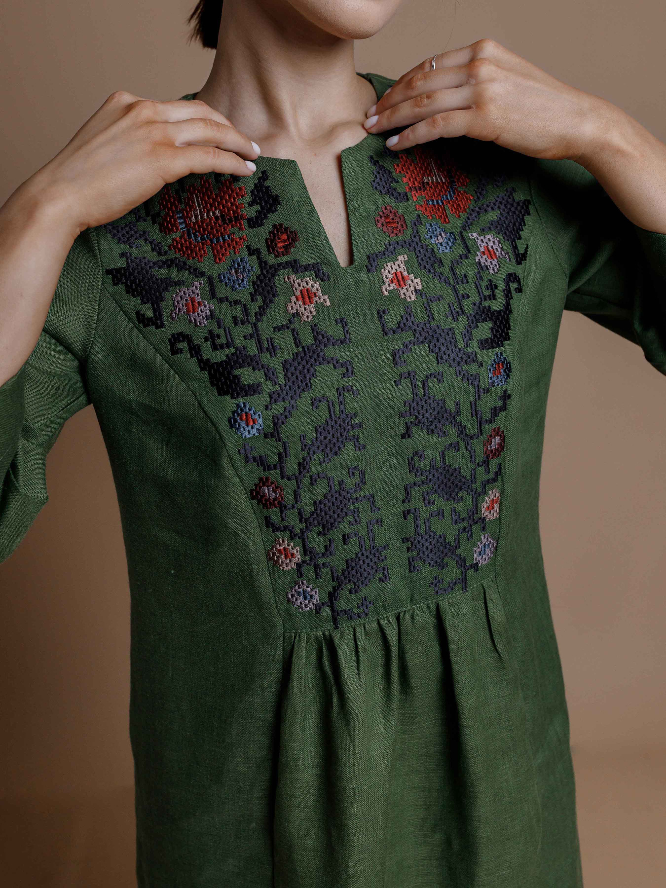 Вышитое платье Svarga модель SV-FD00605-1111-10019 Фото