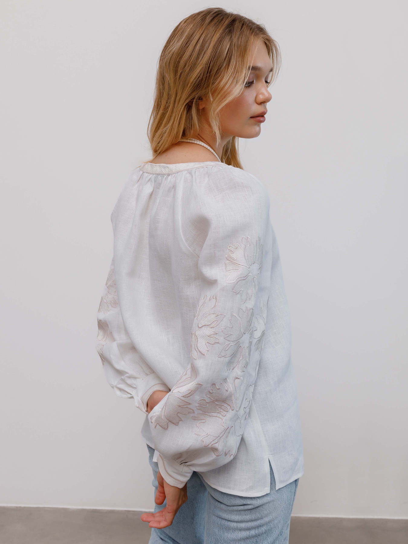 Вышитая рубашка Svarga модель SV-FB00496-1111-10001 Фото