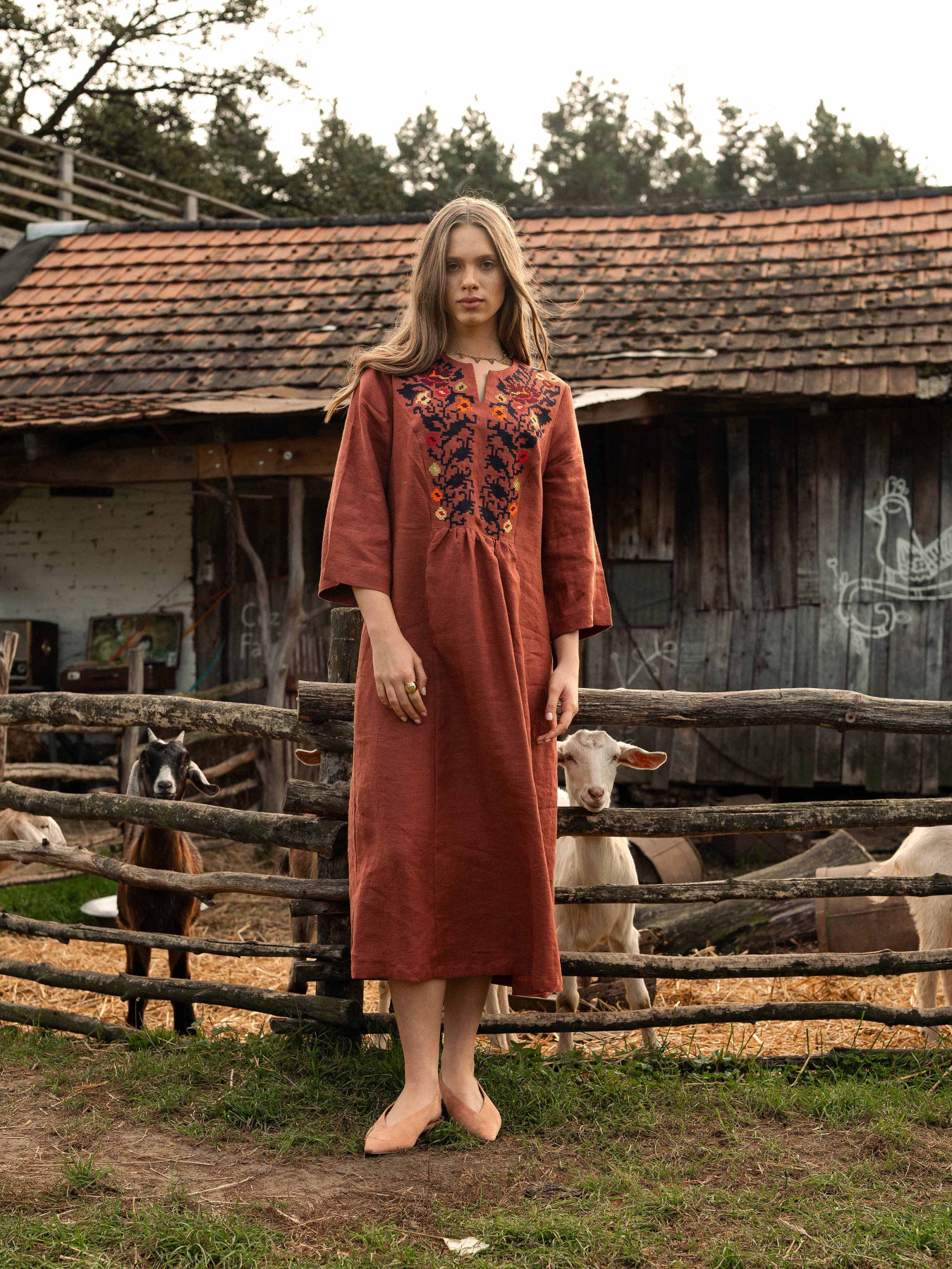 Вышитое платье Svarga модель SV-FD00655-1111-10030 Фото