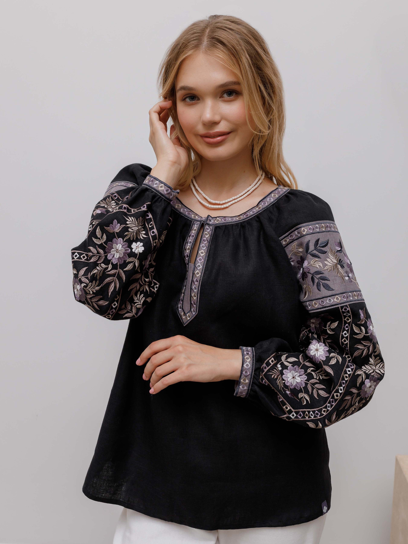 Вышитая рубашка Svarga модель SV-FE0417-0424-03033 Фото