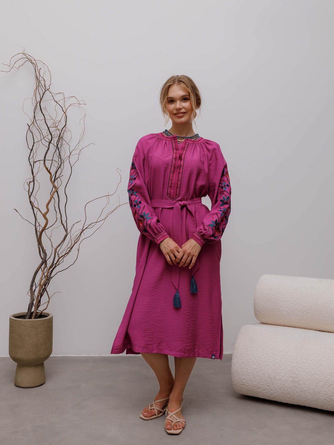 Вышитое платье Svarga модель SV-FD00644-1160-10004 Фото