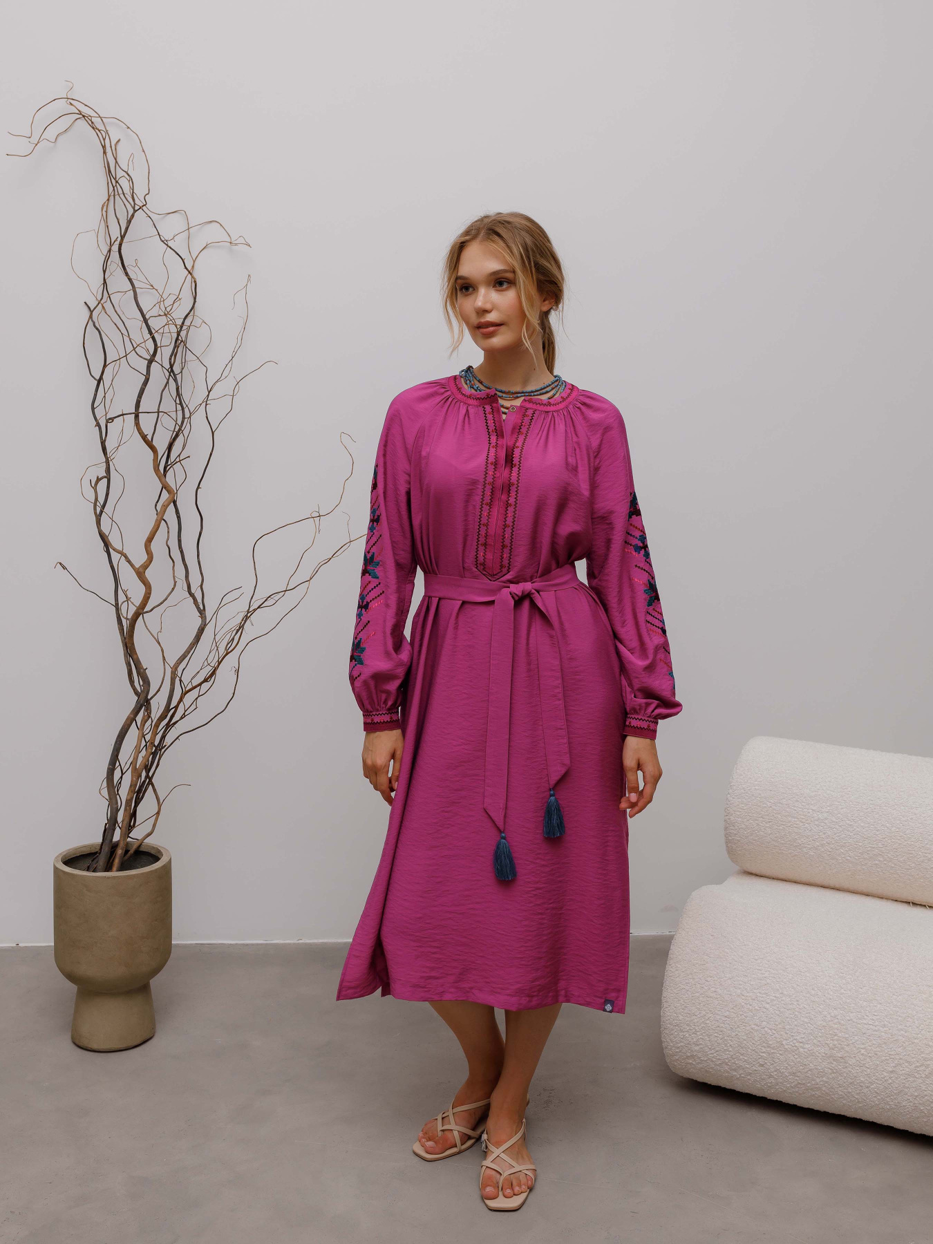 Вышитое платье Svarga модель SV-FD00644-1160-10004 Фото