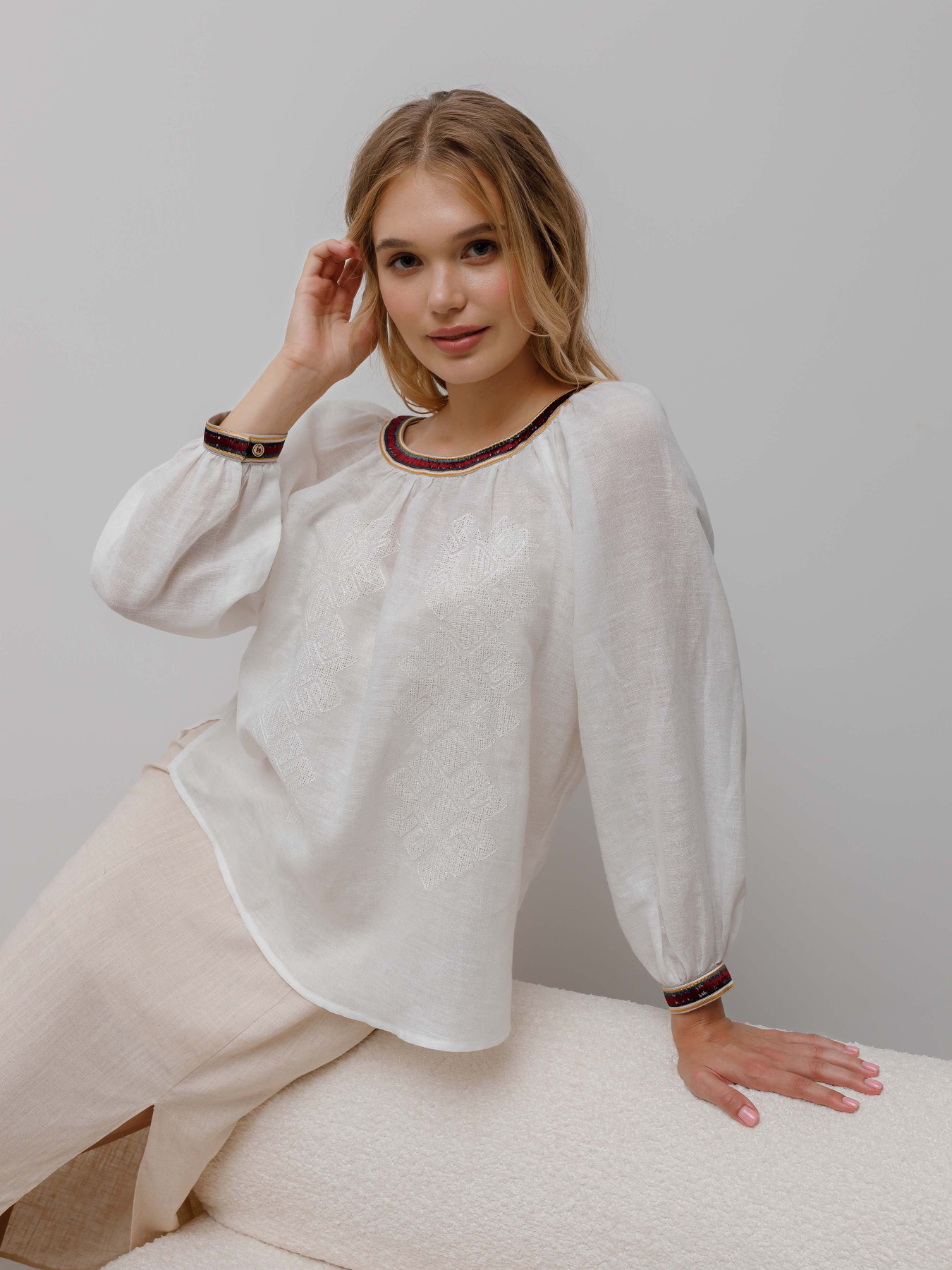 Вышитая рубашка Svarga модель SV-FB00643-1111-10001 Фото