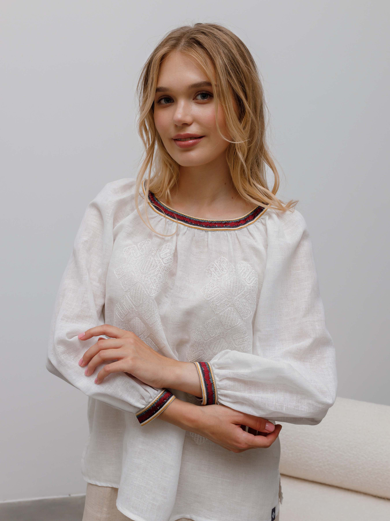 Вышитая рубашка Svarga модель SV-FB00643-1111-10001 Фото