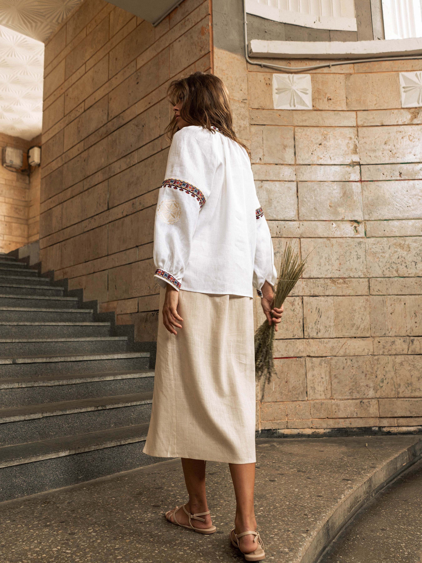 Вышитая рубашка Svarga модель SV-FB00640-1111-10001 Фото