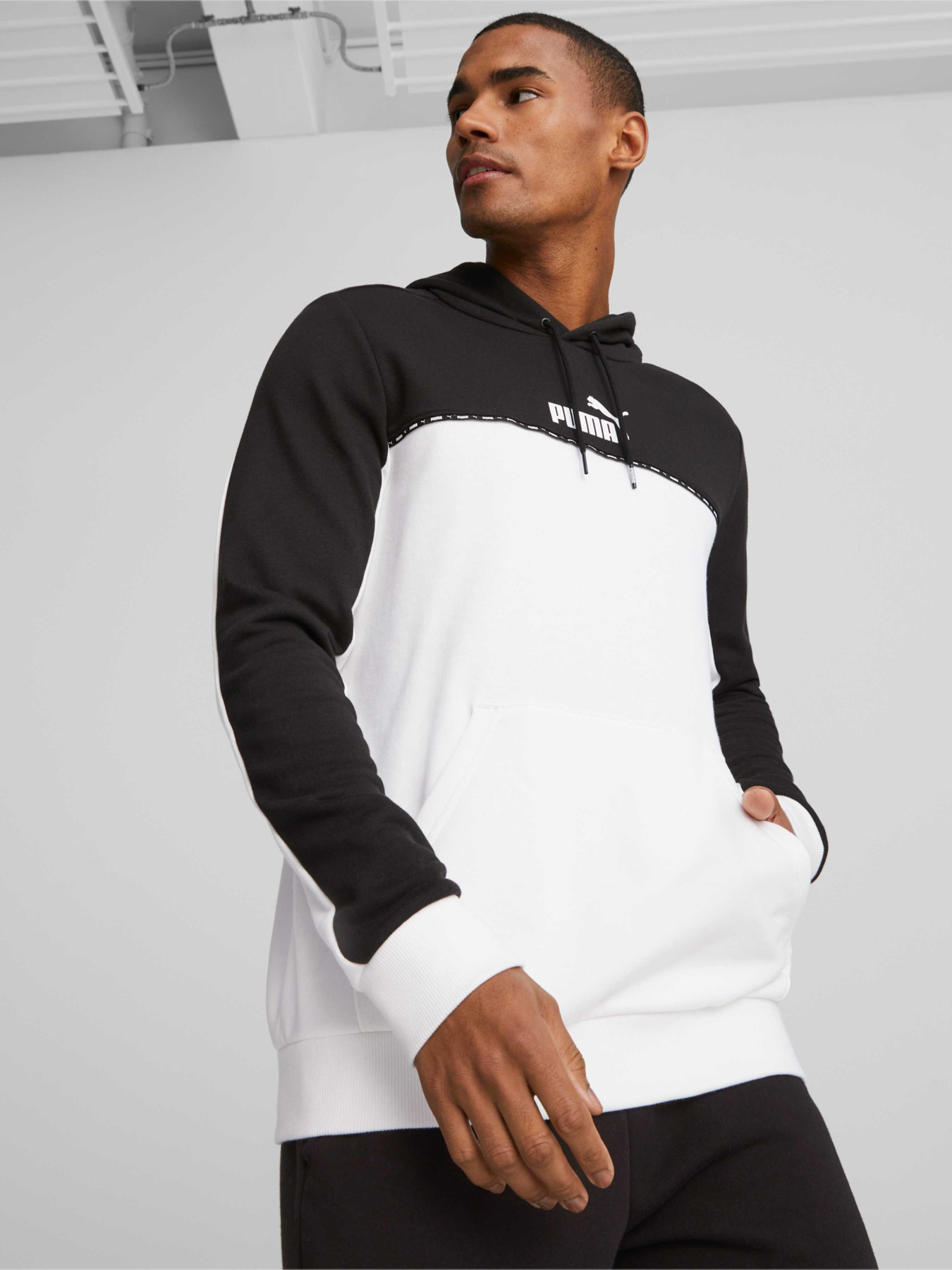 Худи PUMA Ess Block x Tape Hoodie модель 675173 Фото